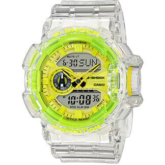 Reloj G-Shock GA-400SK-1A9 con caja y correa semi-transparente, detalles en negro y dorado, dial analógico-digital y corona giratoria.
