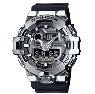 g-shock-peru-relojes-originales-gm-700-1/ Reloj G-Shock GM-700-1 con caja de acero inoxidable plateado y correa de resina negra. Resistente a impactos y al agua hasta 200M. Disponible en G-Shock Perú